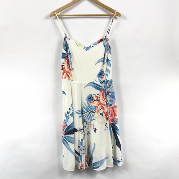 Old Navy Dresses & Skirts - Old Navy Floral Spaghetti Strap Dress
